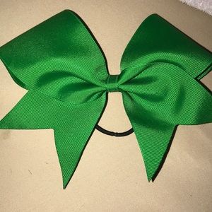 Cheer bow